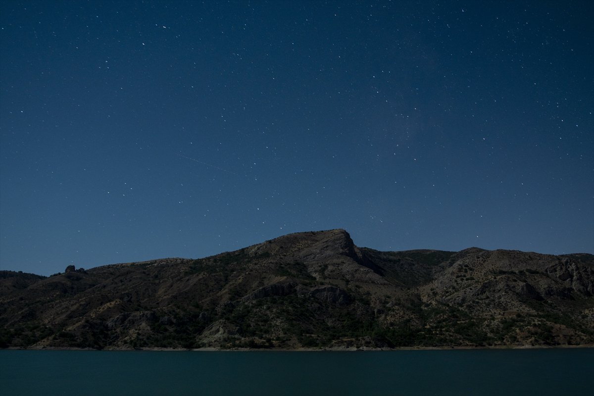Yurt genelinde meteor yağmurundan büyüleyici kareler