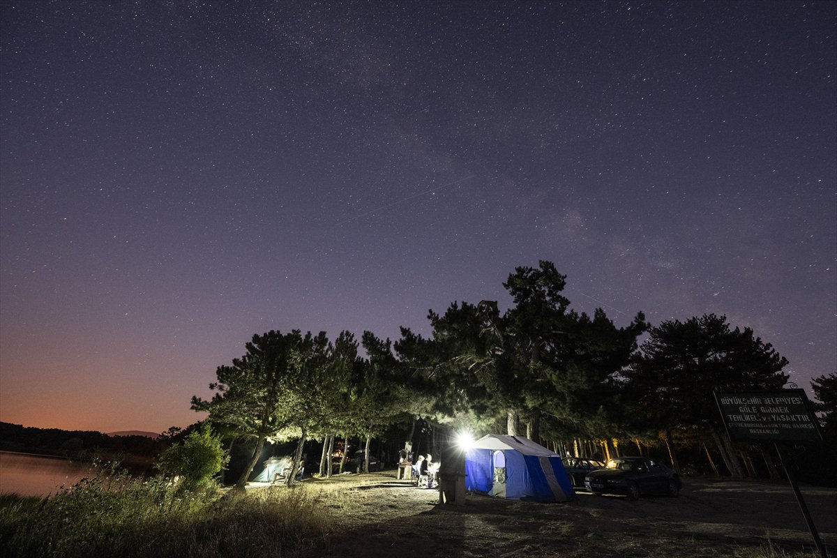 Yurt genelinde meteor yağmurundan büyüleyici kareler