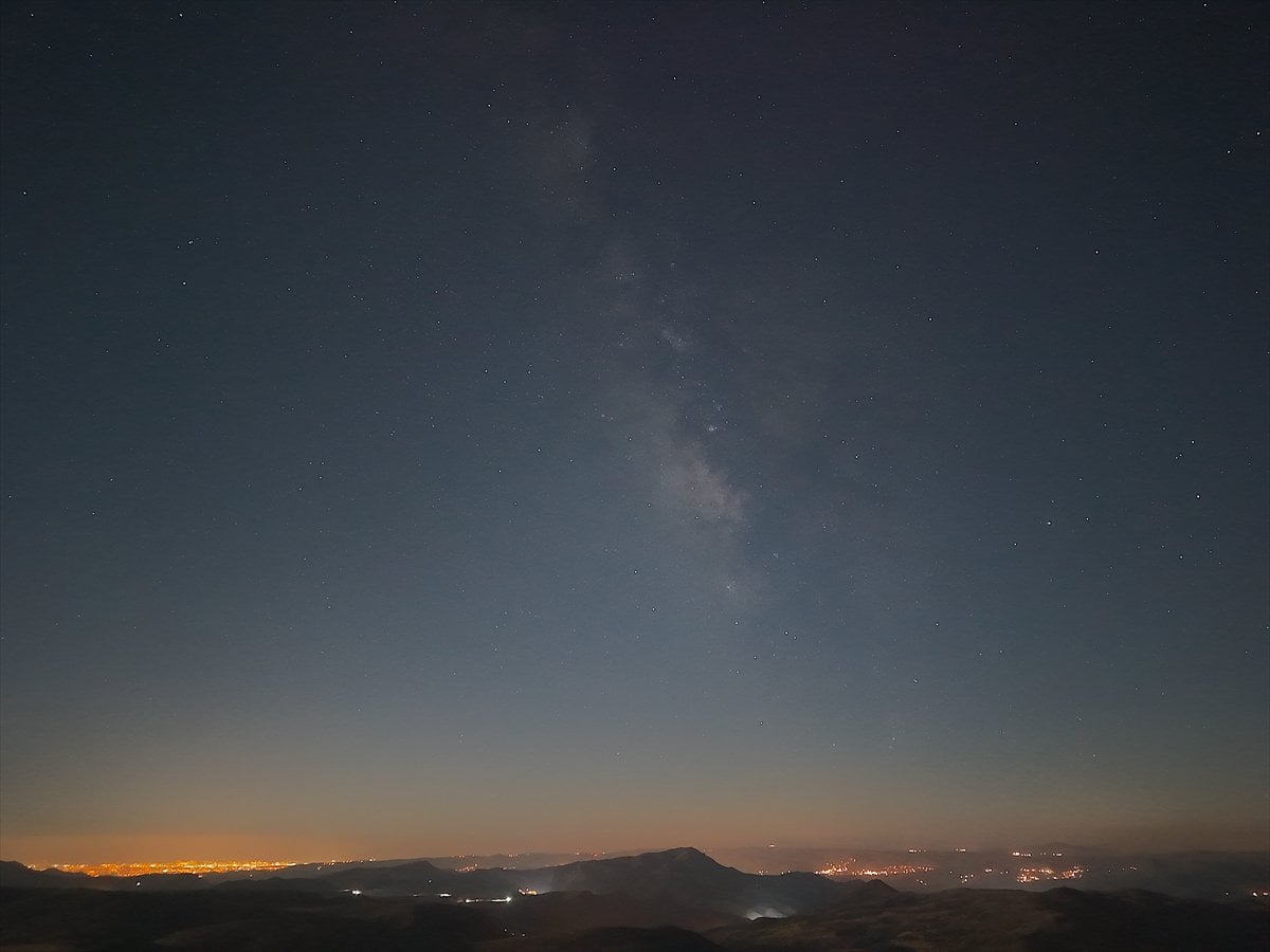 Yurt genelinde meteor yağmurundan büyüleyici kareler