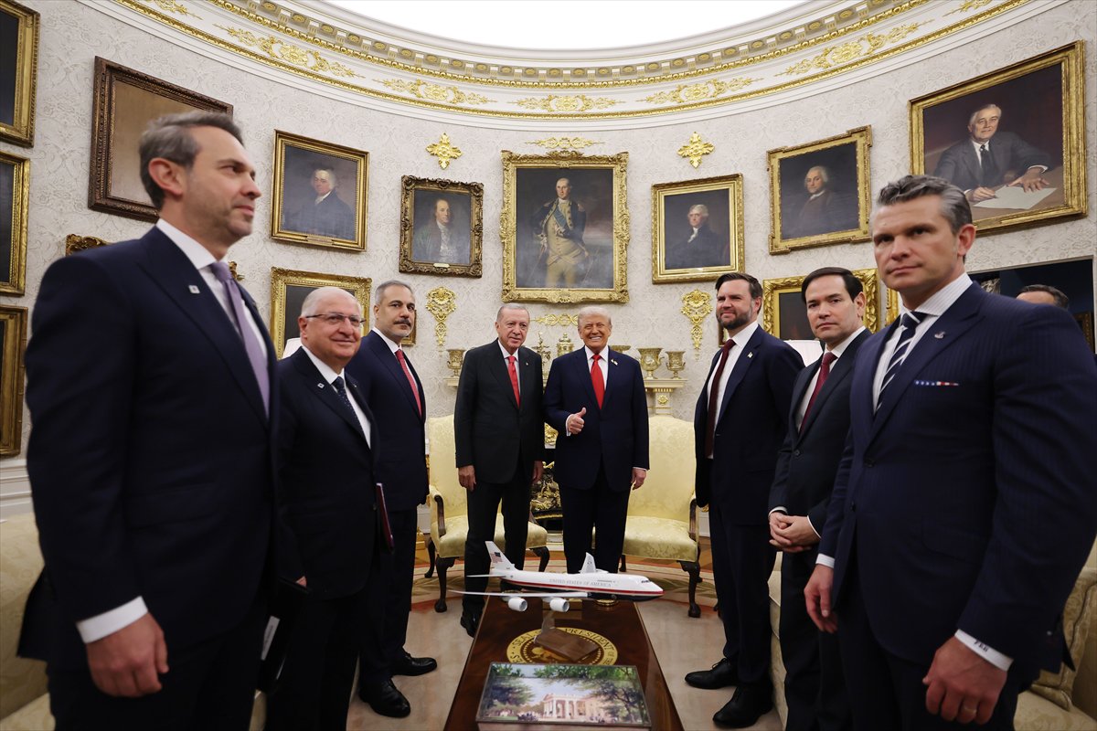 Cumhurbaşkanı Erdoğan ile ABD Başkanı Trump'ın görüşmesinden tarihi kareler