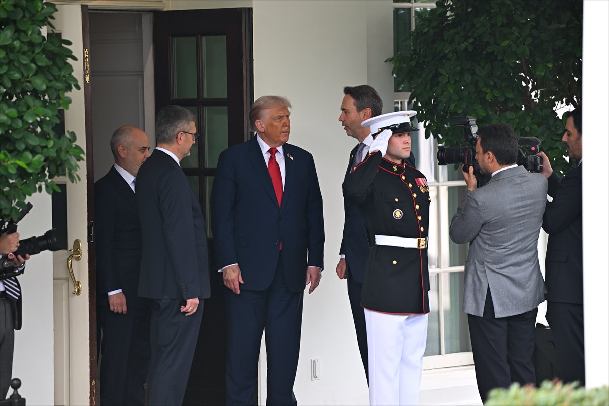 Cumhurbaşkanı Erdoğan ile ABD Başkanı Trump'ın görüşmesinden tarihi kareler