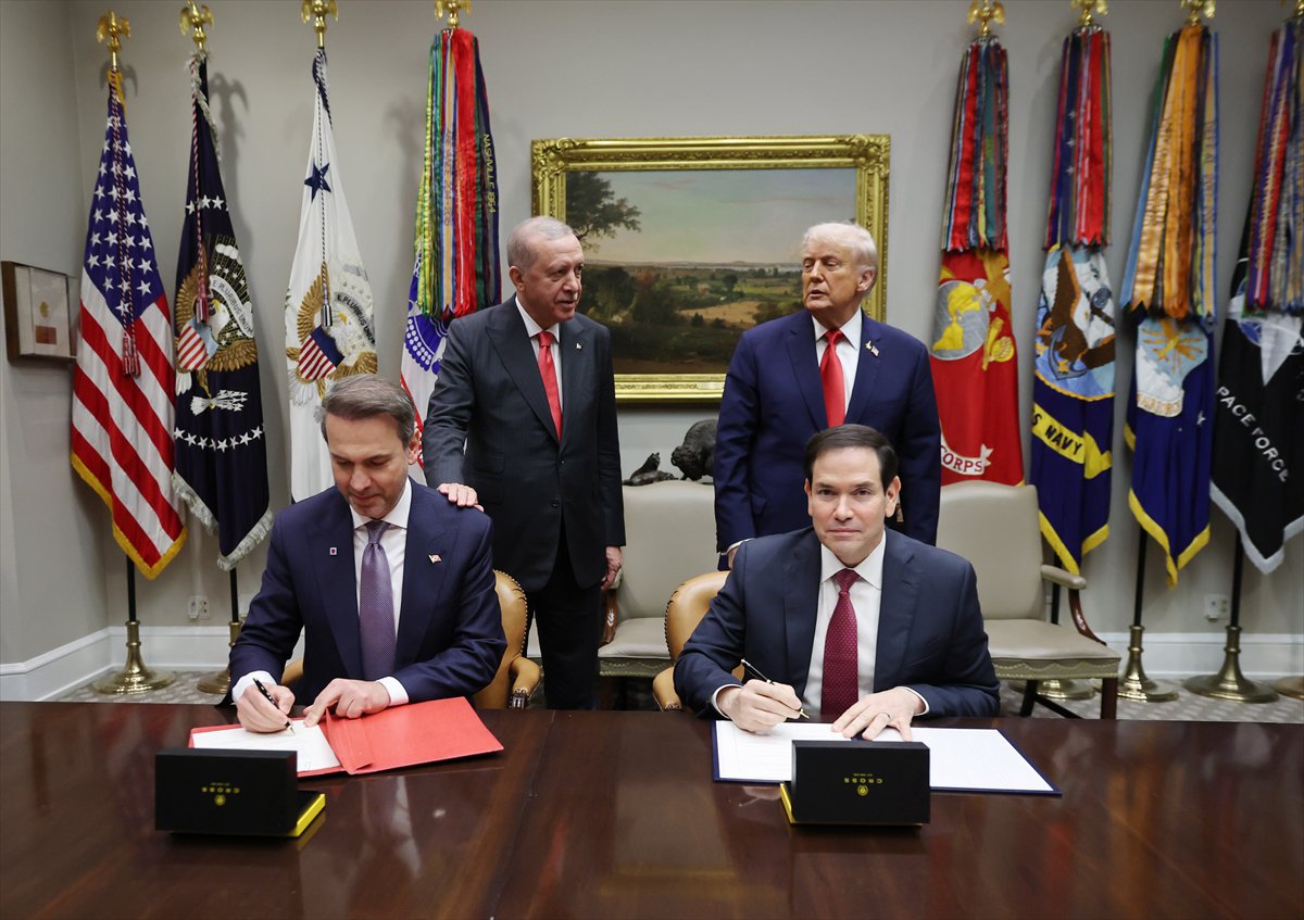 Cumhurbaşkanı Erdoğan ile ABD Başkanı Trump'ın görüşmesinden tarihi kareler