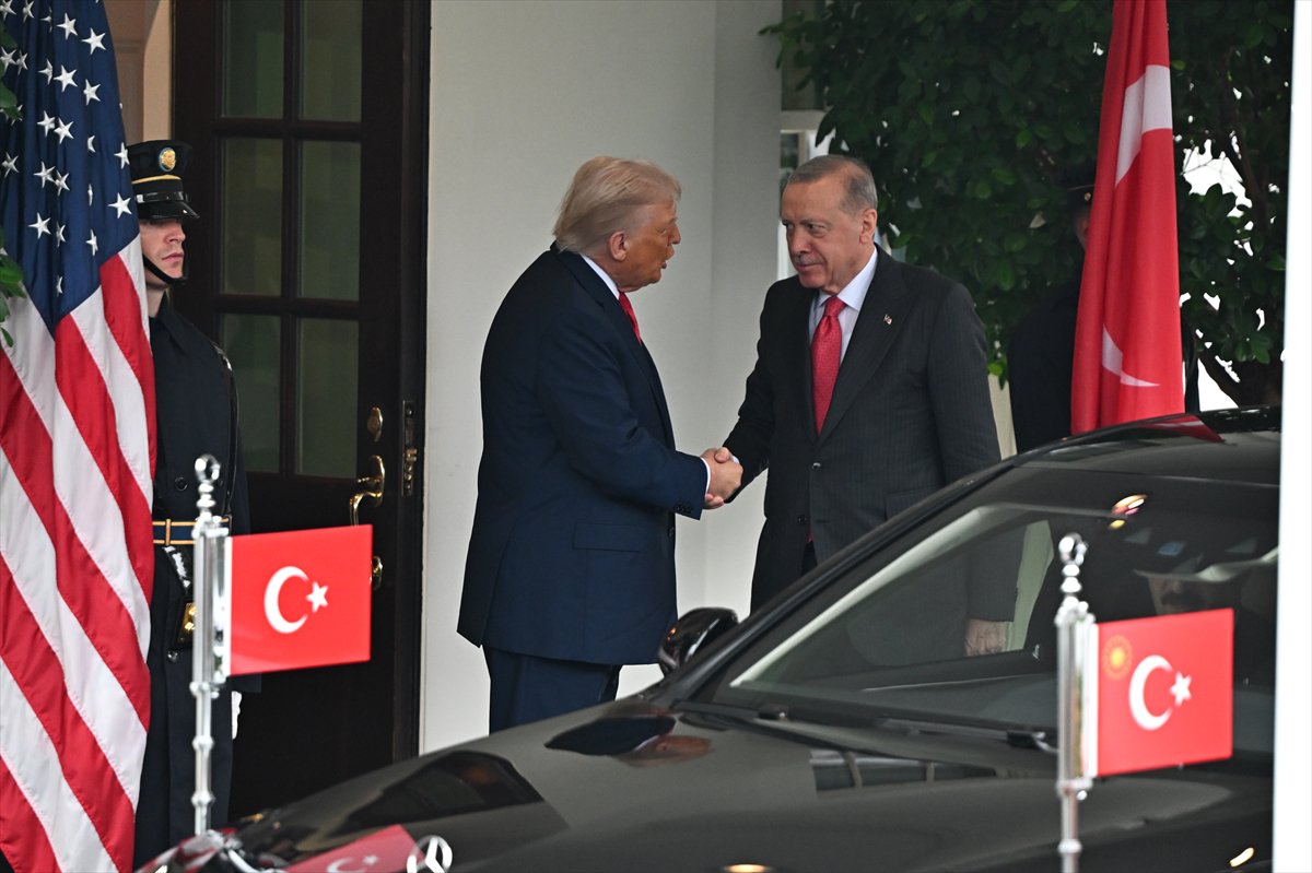 Cumhurbaşkanı Erdoğan ile ABD Başkanı Trump'ın görüşmesinden tarihi kareler