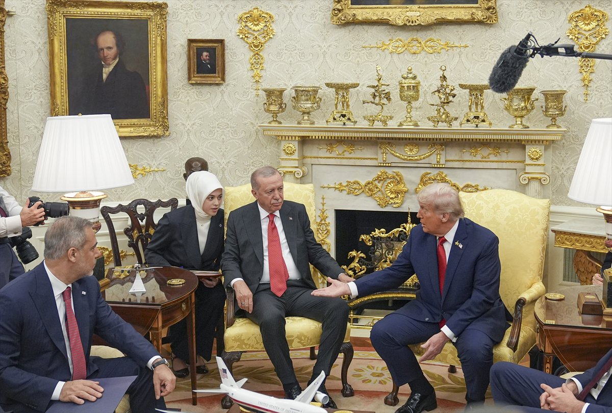Cumhurbaşkanı Erdoğan ile ABD Başkanı Trump'ın görüşmesinden tarihi kareler