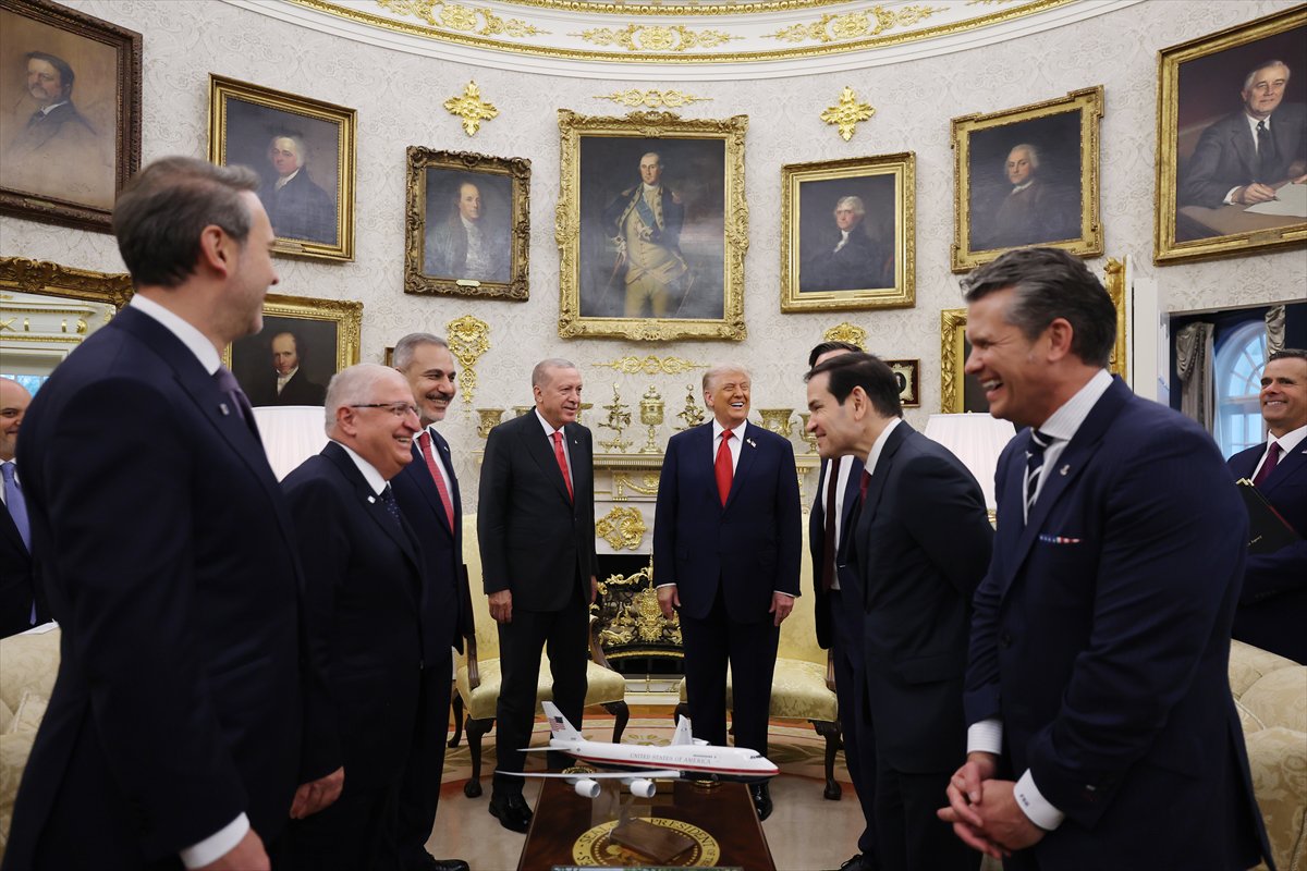 Cumhurbaşkanı Erdoğan ile ABD Başkanı Trump'ın görüşmesinden tarihi kareler