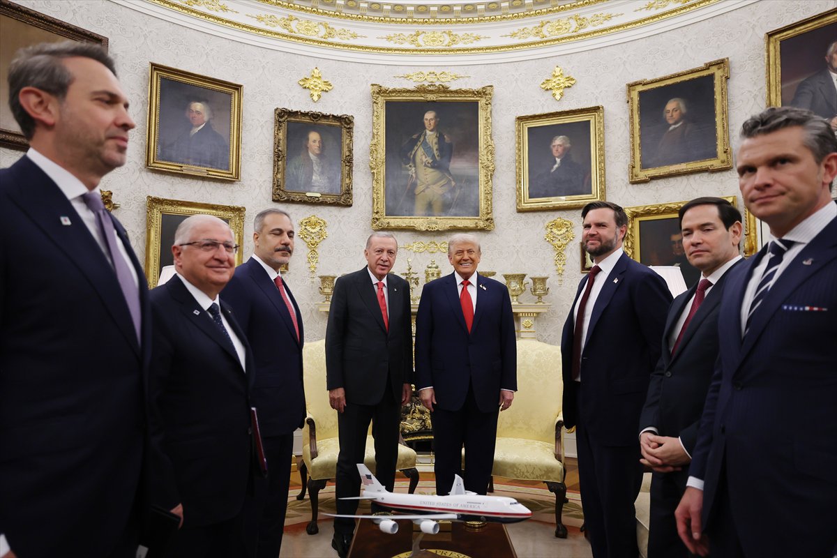 Cumhurbaşkanı Erdoğan ile ABD Başkanı Trump'ın görüşmesinden tarihi kareler