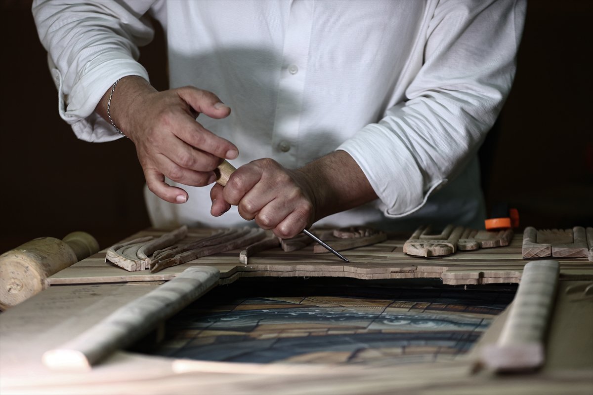 Türk usta, 'Neva' sanatıyla 3 boyutlu ahşap eserler üretiyor