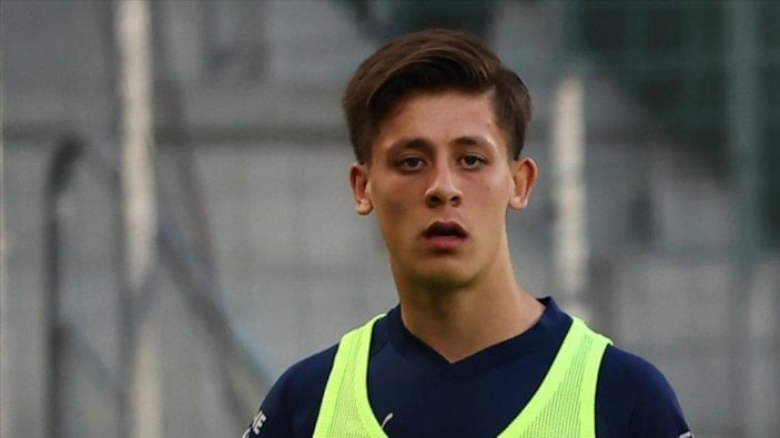 UEFA, Arda Güler'i yıldız adayları arasında gösterdi