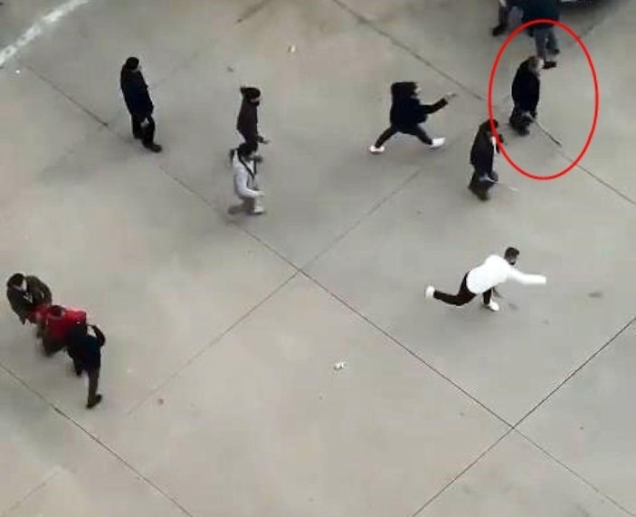 Diyarbakır'da fırçalı, sopalı kavga kamerada: 3 yaralı -6