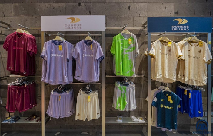 Cristiano Ronaldo'nun formaları satışa çıktı