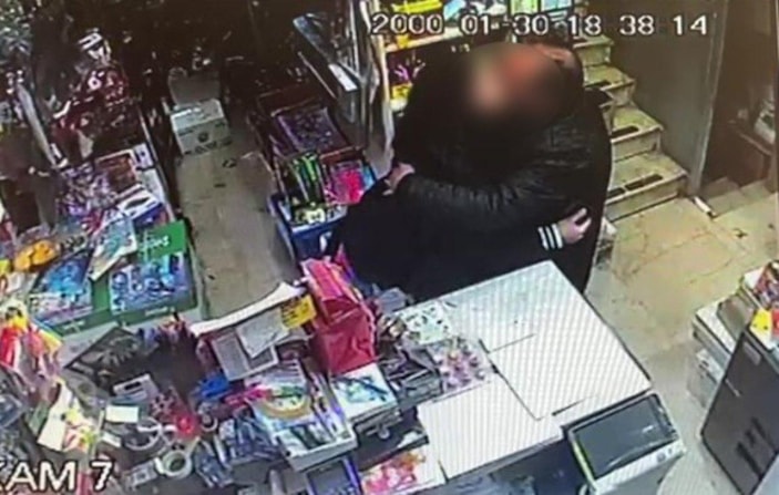 Fatih'teki kırtasiye sorumlusu, kız çocuğunu taciz etti