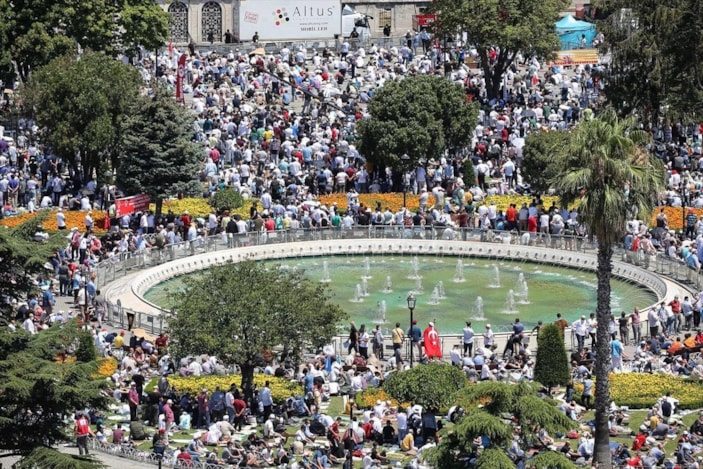 Ayasofya Camii'ne 2022'de ziyaretçi akını 