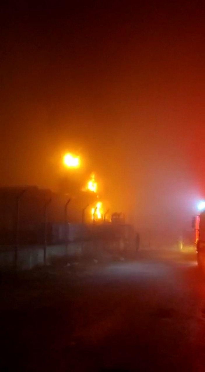 Bursa'da zift deposunda yangın -3