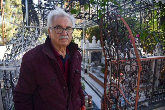 Eşine 'türbe' gibi mezar yapıp, aydınlatma direğinden çektiği elektrikle aydınlattı -6