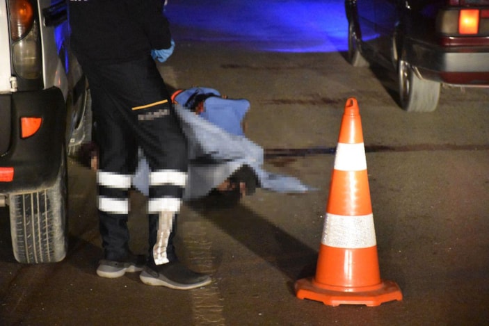 İki aracın çarptığı kadınlardan 1'i öldü, 1'i ağır yaralandı -2