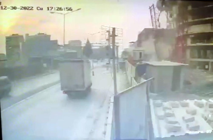 İzmir’deki vinç faciasının görüntüleri ortaya çıktı