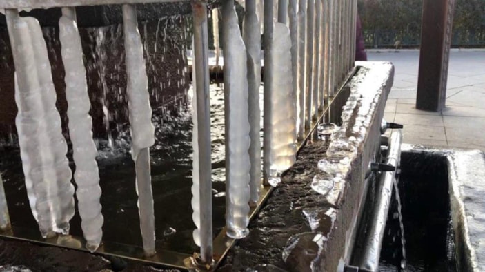 Doğu Anadolu'da sıcaklıklar sıfırın altına düştü: Buz tuttu