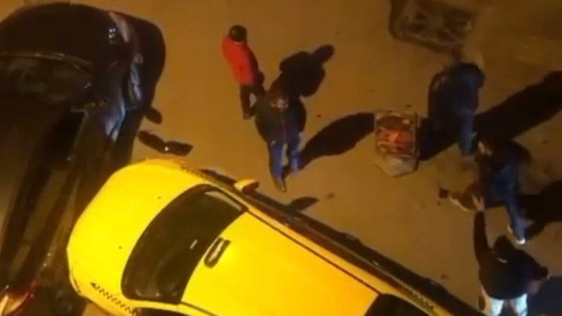 Bursa'da kaza yapan taksi şoförünü bayılana kadar dövdü 