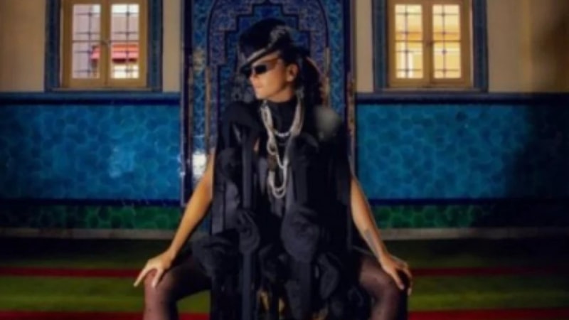 Eda Taşpınar'a camide çektirdiği fotoğraf nedeniyle soruşturma