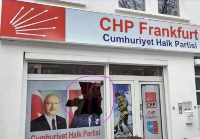 Almanya'da CHP bürosuna saldırı