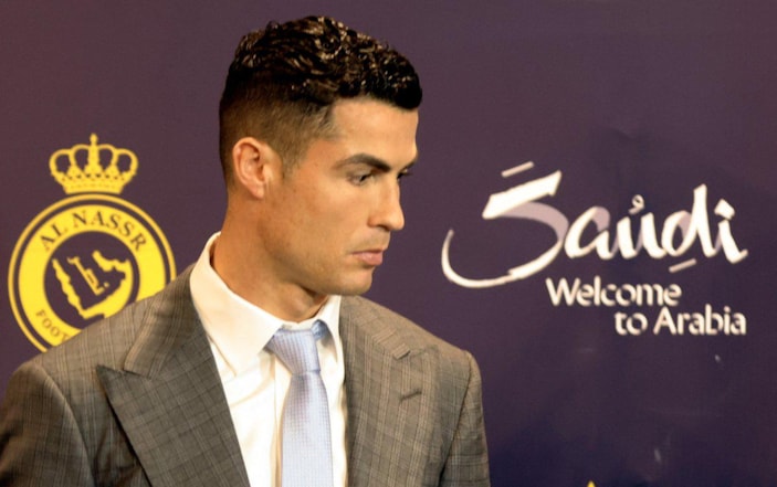 r Cristiano Ronaldo, Al Nassr ile sözleşme imzaladı