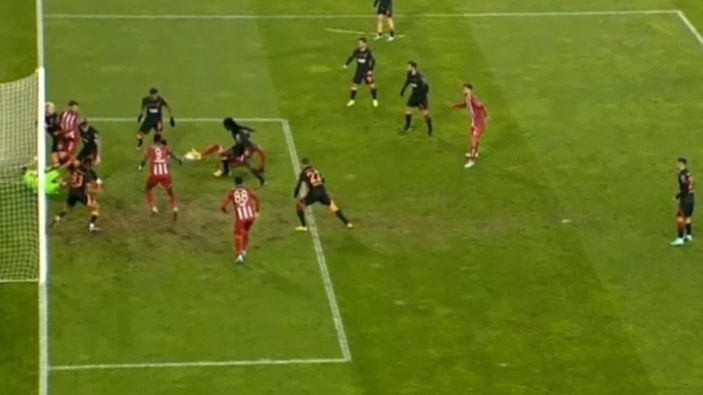 Sivasspor - Galatasaray karşılaşması VAR kayıtları
