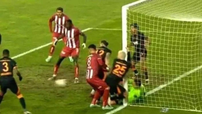 Özgüç Türkalp: Ofsaytımsı bir şey var