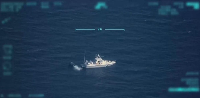 Yunanistan'ın ittiği göçmenler İHA ile tespit edildi