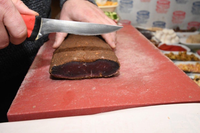 Samsun'da üretilen manda pastırmasına talep artıyor