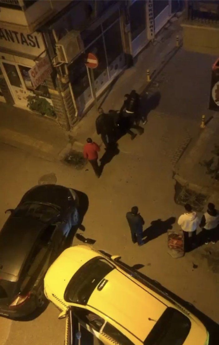 Bursa'da kaza yapan taksi şoförünü bayılana kadar dövdü 