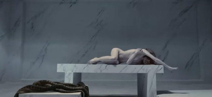 Serenay Sarıkaya ve Burak Deniz'den çıplak poz