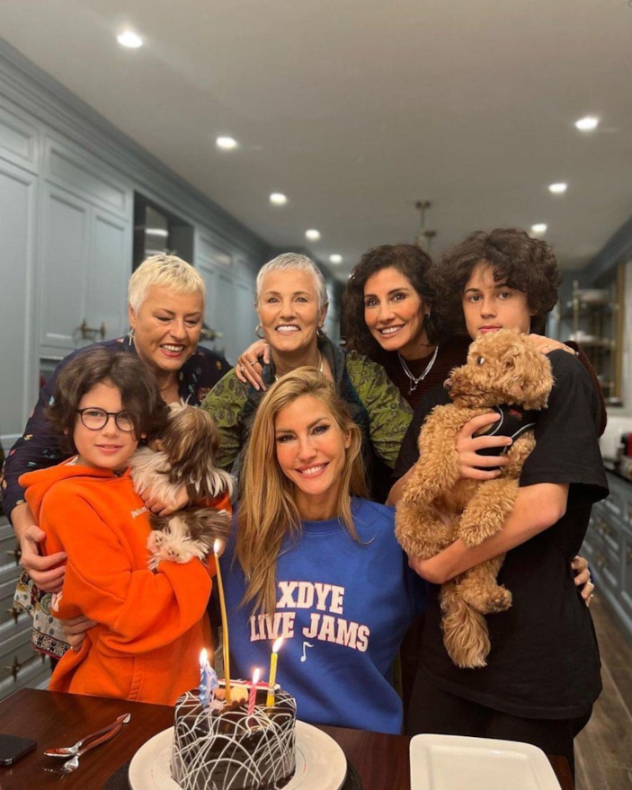 Çağla Şıkel 44 oldu