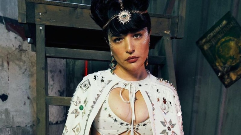 Gonca Vuslateri'nin yeni yıl dileği