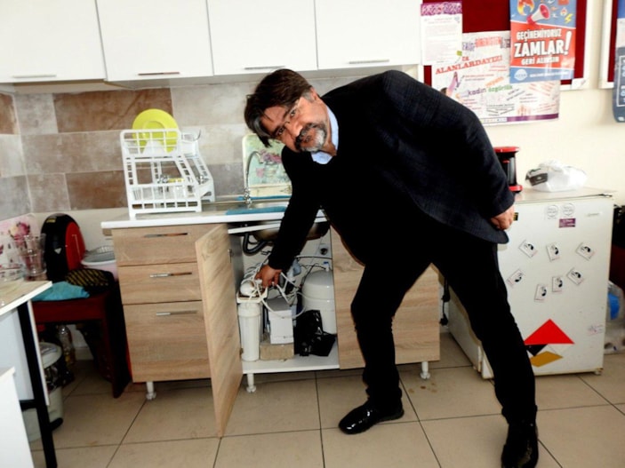 Çeşmeli öğrenciler, topraksız tarım yapmaya başladı