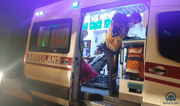 Çorum’da çıkan kavgada 2 genç birbirini bıçakla yaraladı