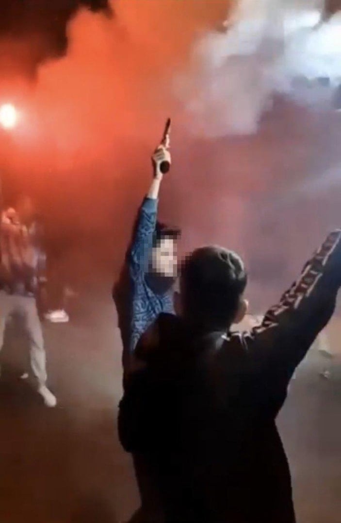 Beyoğlu’nda bir grup maganda, yılbaşı gecesi terör estirdi