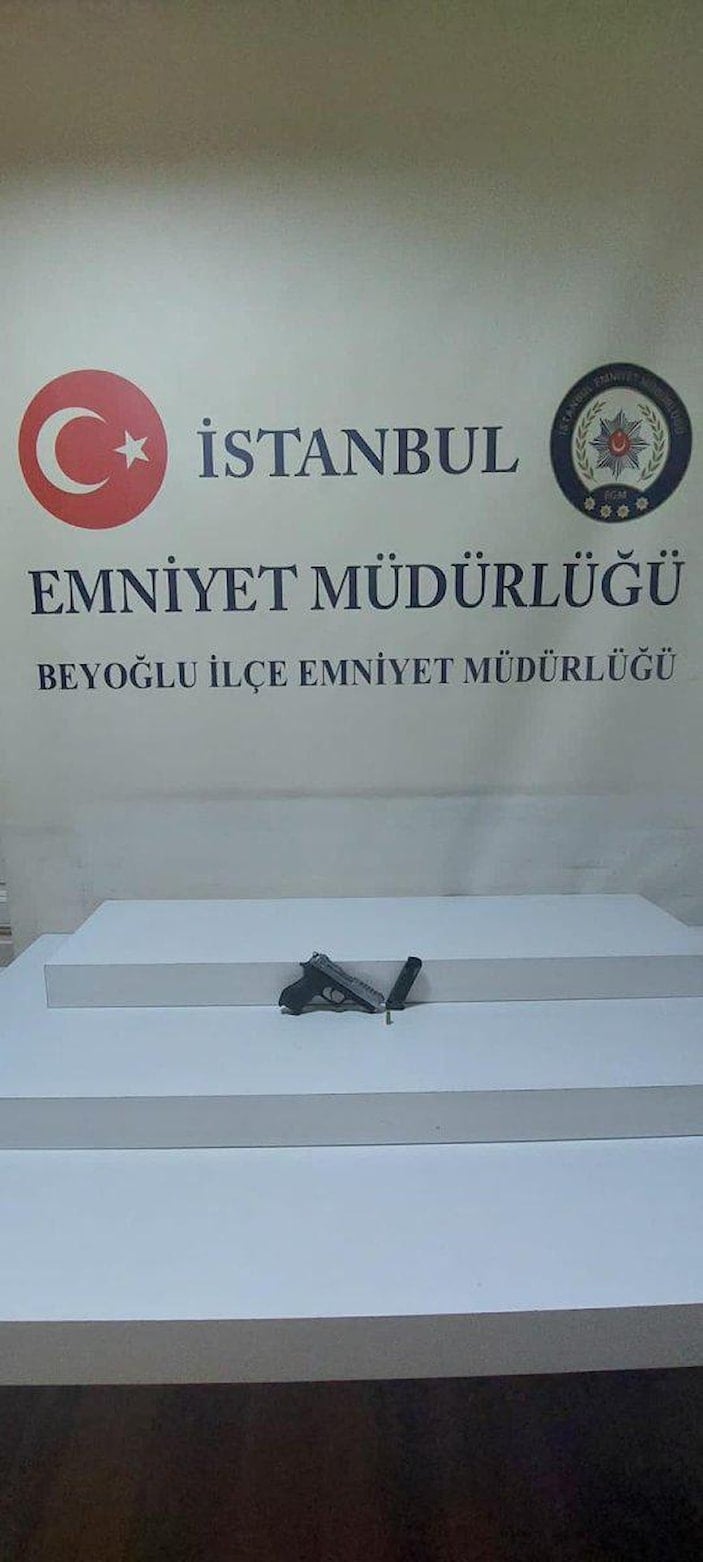 Beyoğlu’nda bir grup maganda, yılbaşı gecesi terör estirdi