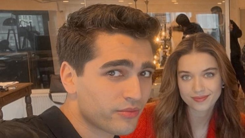 Afra Saraçoğlu ile Mert Ramazan Demir'den yeni fotoğraf