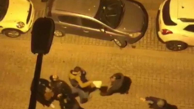 Kadıköy'de gasp şüphelileri bölge halkına isyan ettirdi