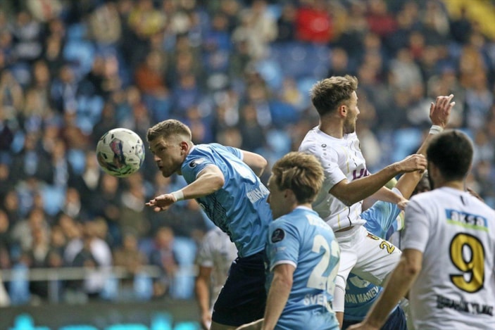 a Adana Demirspor, İstanbulspor'a fark attı