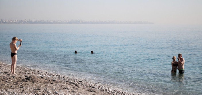 Antalya'da ocak ayında yabancıların deniz keyfi -3