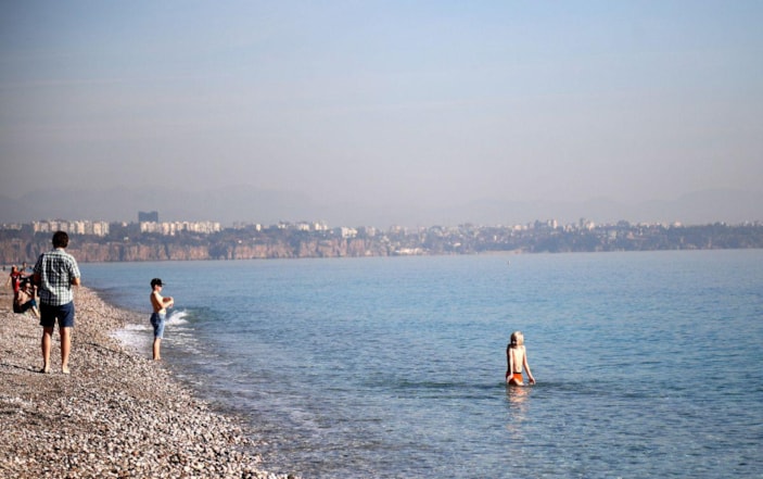 Antalya'da ocak ayında yabancıların deniz keyfi -6