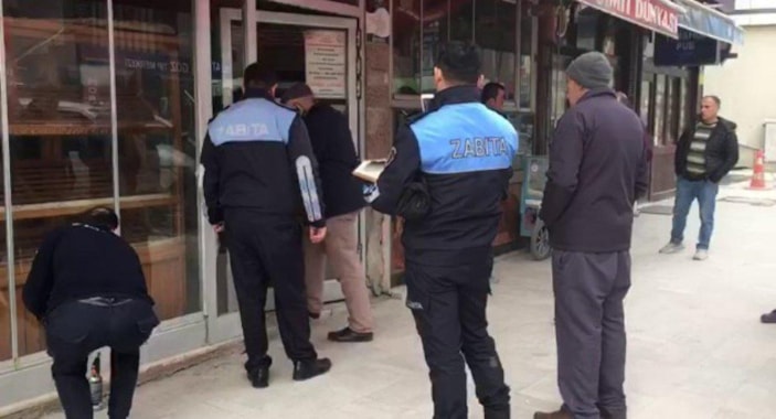 Tekirdağ'da simit fırınında gezinen fare kamerada