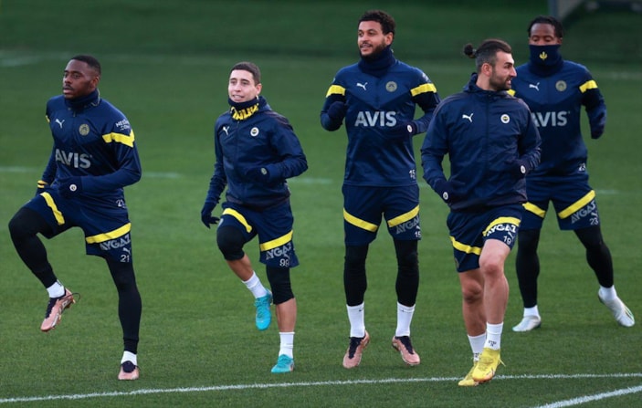 Fenerbahçe, derbi hazırlıklarını sürdürüyor