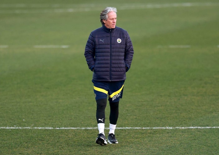 Fenerbahçe, derbi hazırlıklarını sürdürüyor