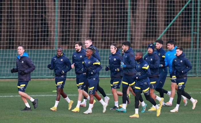 Fenerbahçe, derbi hazırlıklarını sürdürüyor