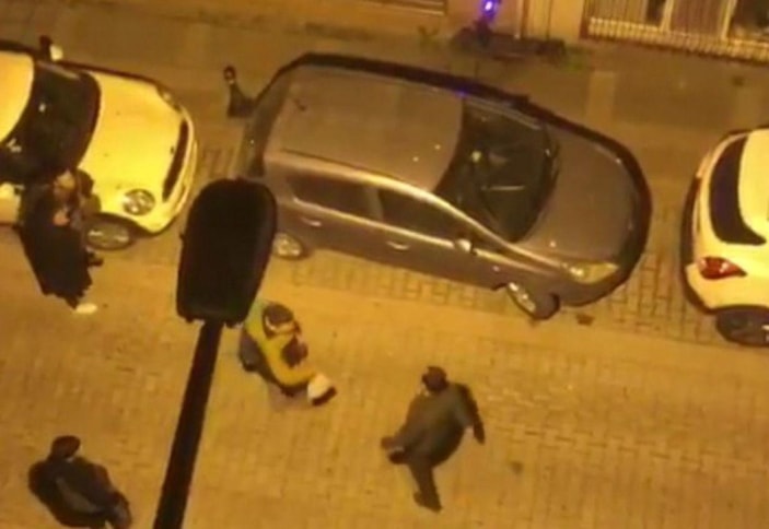 Kadıköy'de gasp şüphelilerine esnaf müdahalesi -3