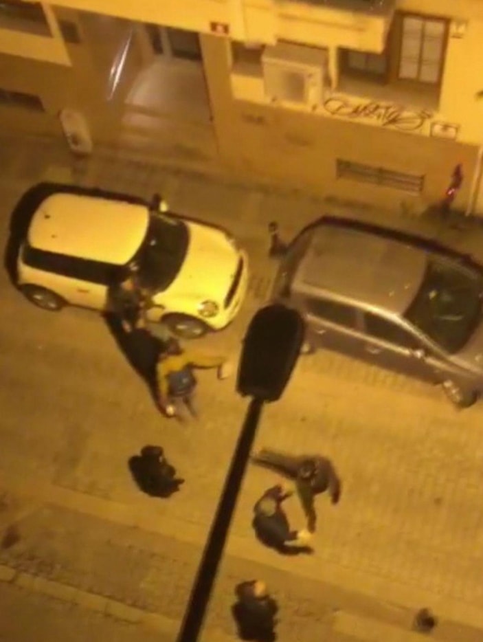 Kadıköy'de gasp şüphelilerine esnaf müdahalesi -2