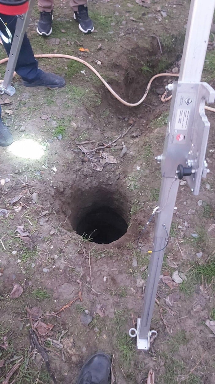 Manisa'da baba- oğul su kuyusuna düştü; kurtarma çalışması başlatıldı -1