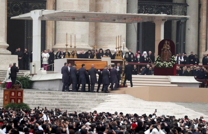 Emerit Papa 16. Benediktus'un cenaze töreni 